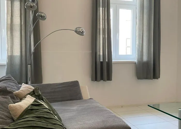 Großzügiges 85 Qm City-apartment Nahe Westbahnhof Ideal Für Familien Und Geschäftsreisende Apartment