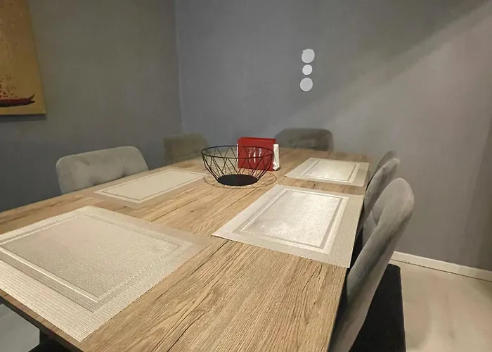 Großzügiges 85 Qm City-apartment Nahe Westbahnhof Ideal Für Familien Und Geschäftsreisende Apartment *